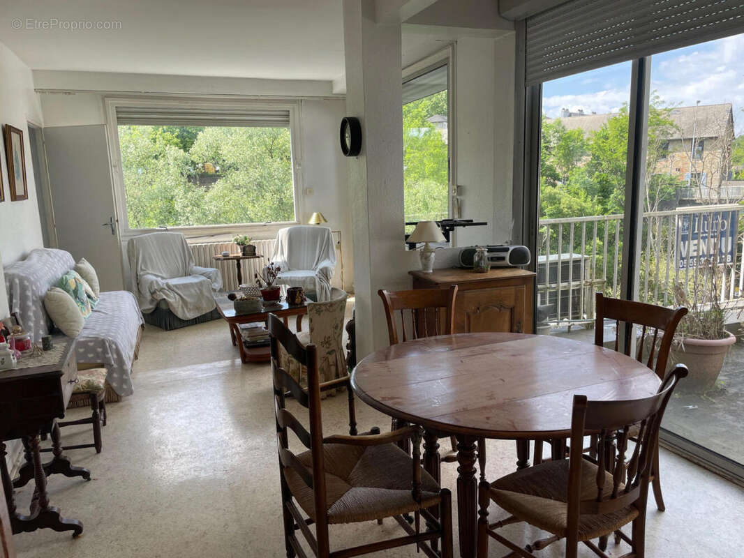 IMG_9836 - Commerce à OLORON-SAINTE-MARIE