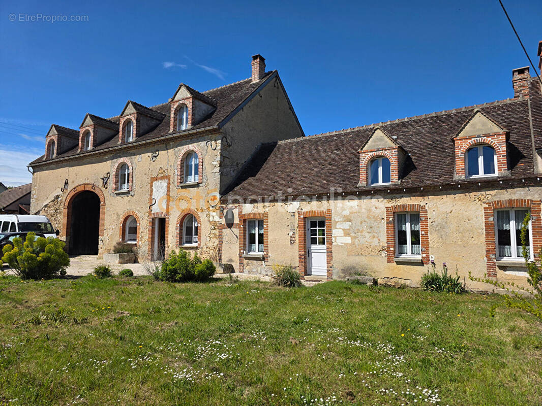 Maison à SUBLIGNY