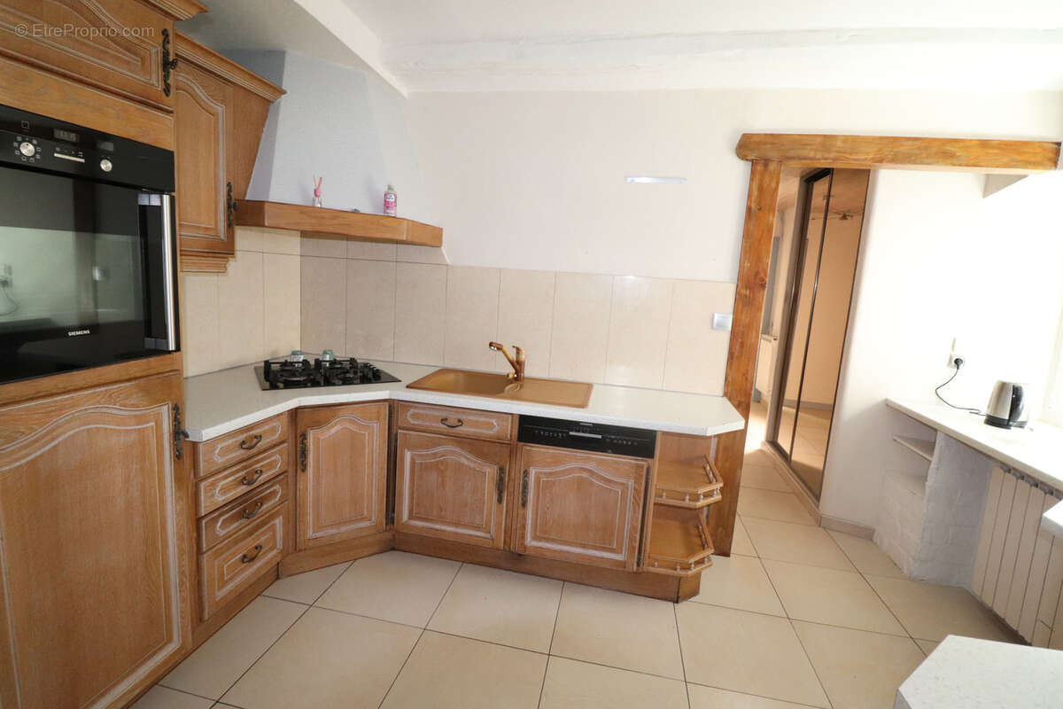 Maison à URBES
