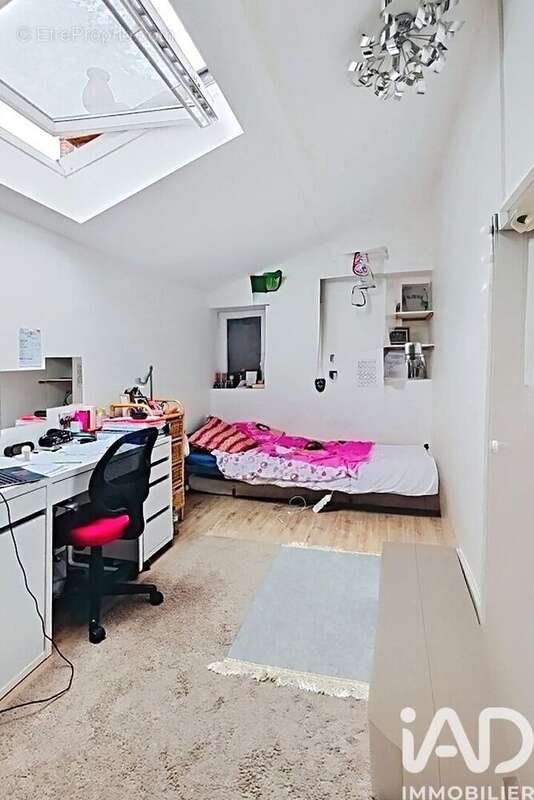 Maison 141 m² à Romainville  - photo 9