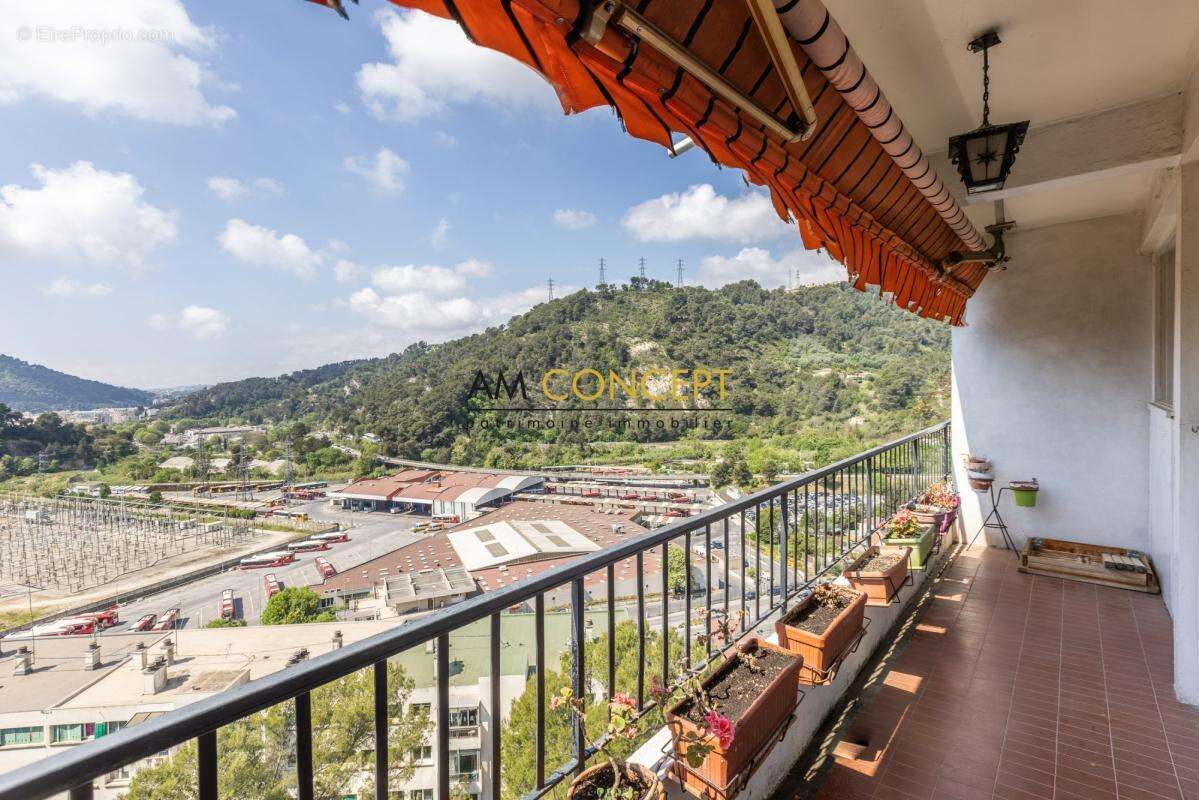 4 pièces lumineux avec balcon, vue dégagée et parking - La - photo 22