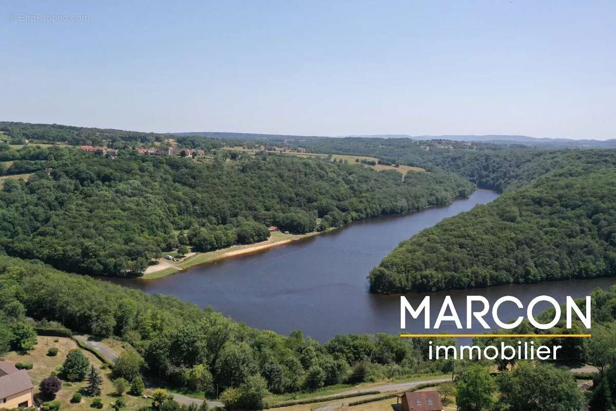 Maison à LE BOURG-D'HEM