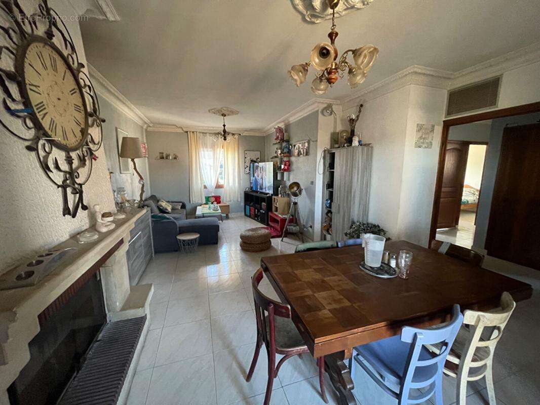 Maison à SAINT-MARTIN-DE-VALGALGUES