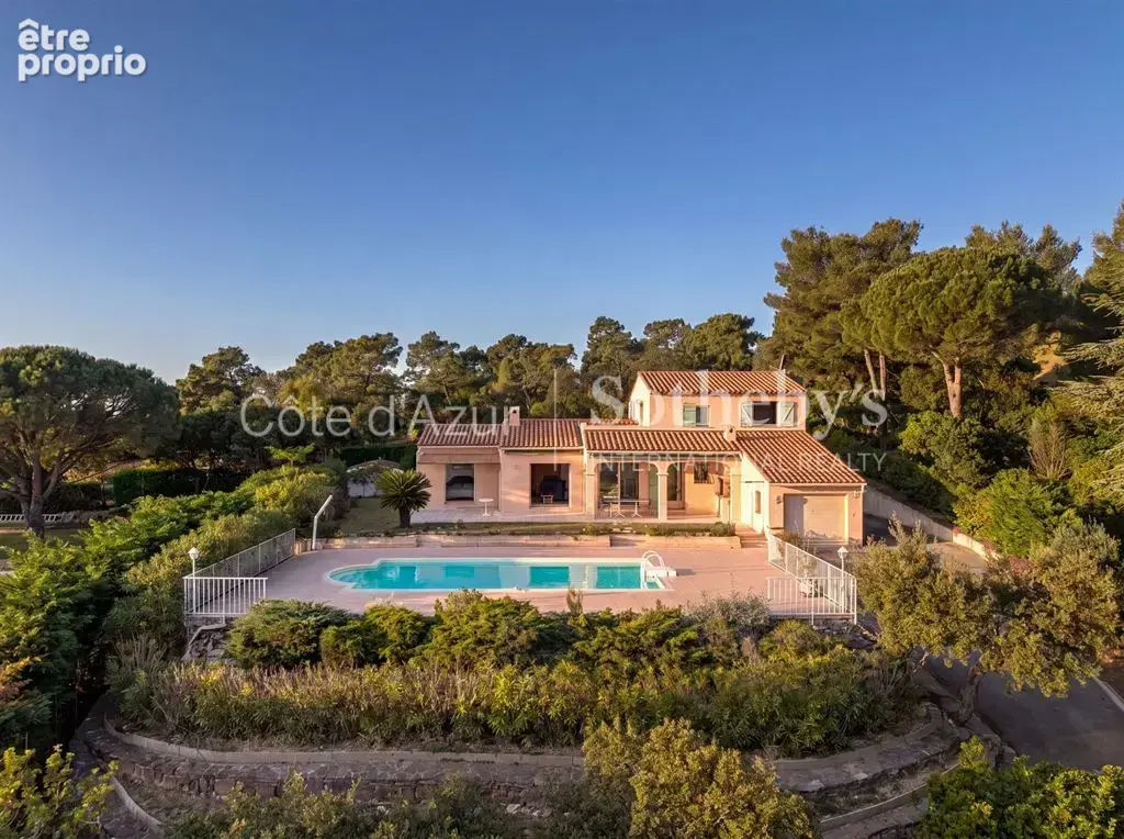 Les Issambres, villa avec vue mer, piscine et potentiel d’extension proche des plages - photo 16