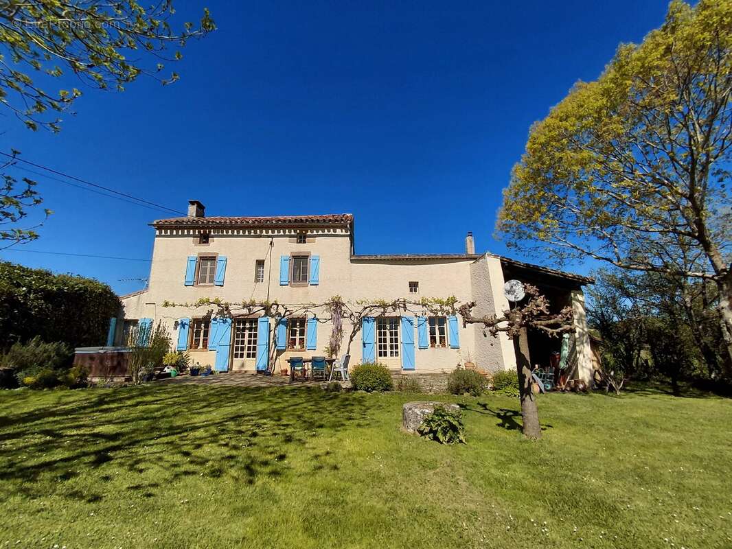 Maison à MONESTIES