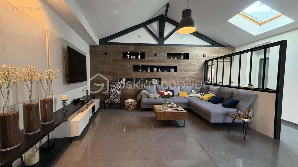 Maison à ROMANS-SUR-ISERE