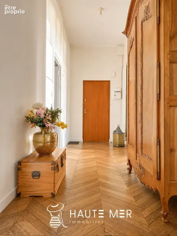 JUNE - Appartement de 114 m2 avec garage situé dans un immeuble de caractère - photo 8