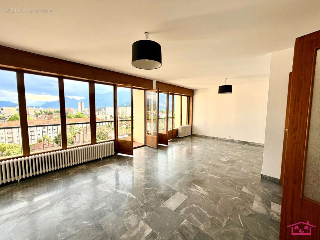 Appartement à ECHIROLLES