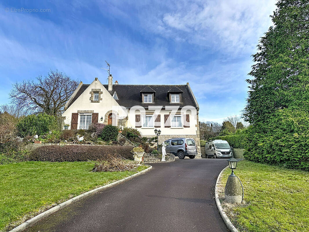 Maison à LE VAL-SAINT-PERE