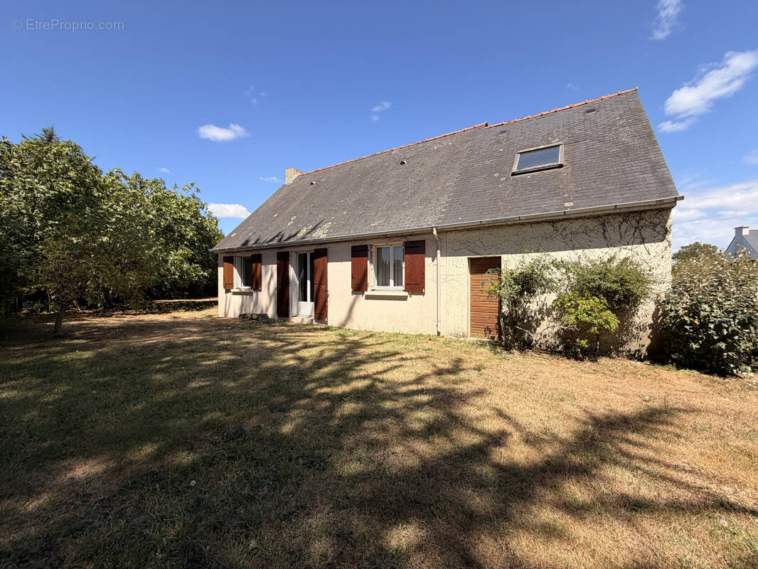 Maison a renover - terrain constructible - anse de kerpenhir - photo 2
