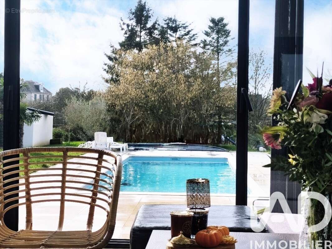 Maison 205 m² à Baron-Sur-Odon  - photo 2