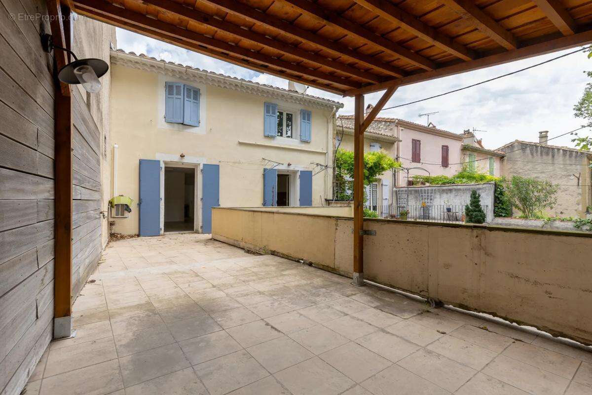 Appartement à EYGUIERES