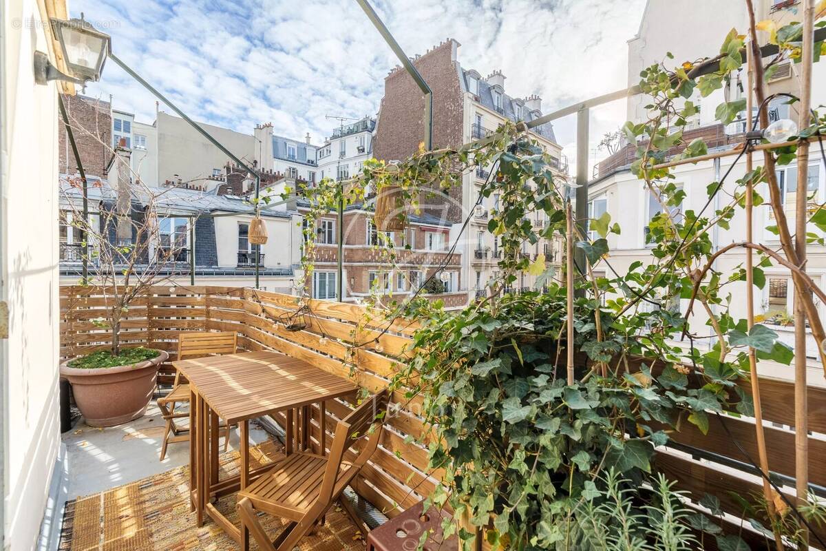 Appartement à PARIS-18E