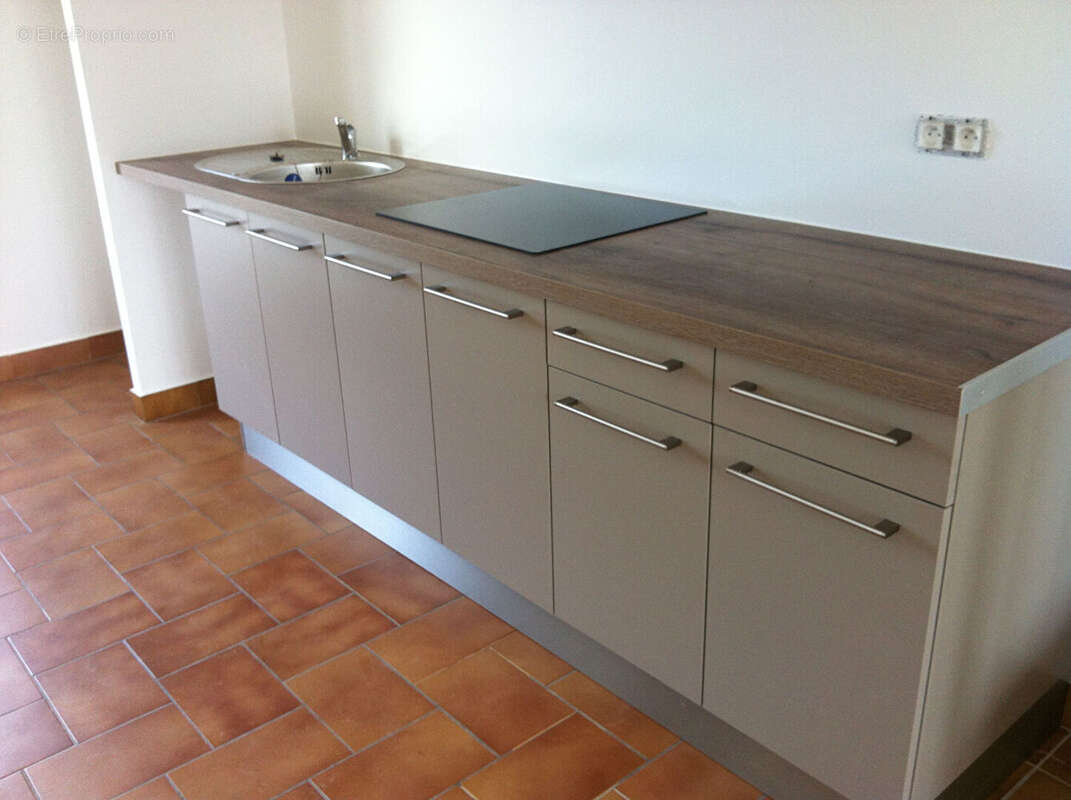 Appartement à LES PONTS-DE-CE