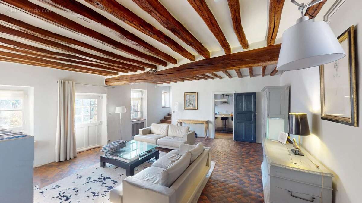 Maison à SAINT-NOM-LA-BRETECHE