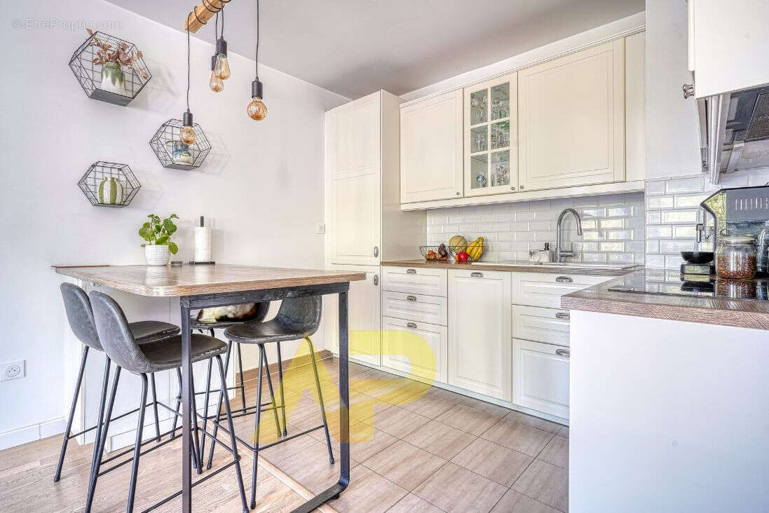Appartement à LE PLESSIS-ROBINSON
