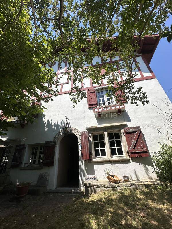 Maison à URT
