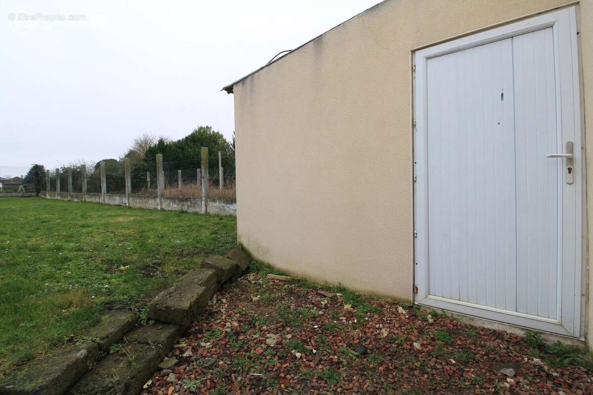 Maison à MERICOURT