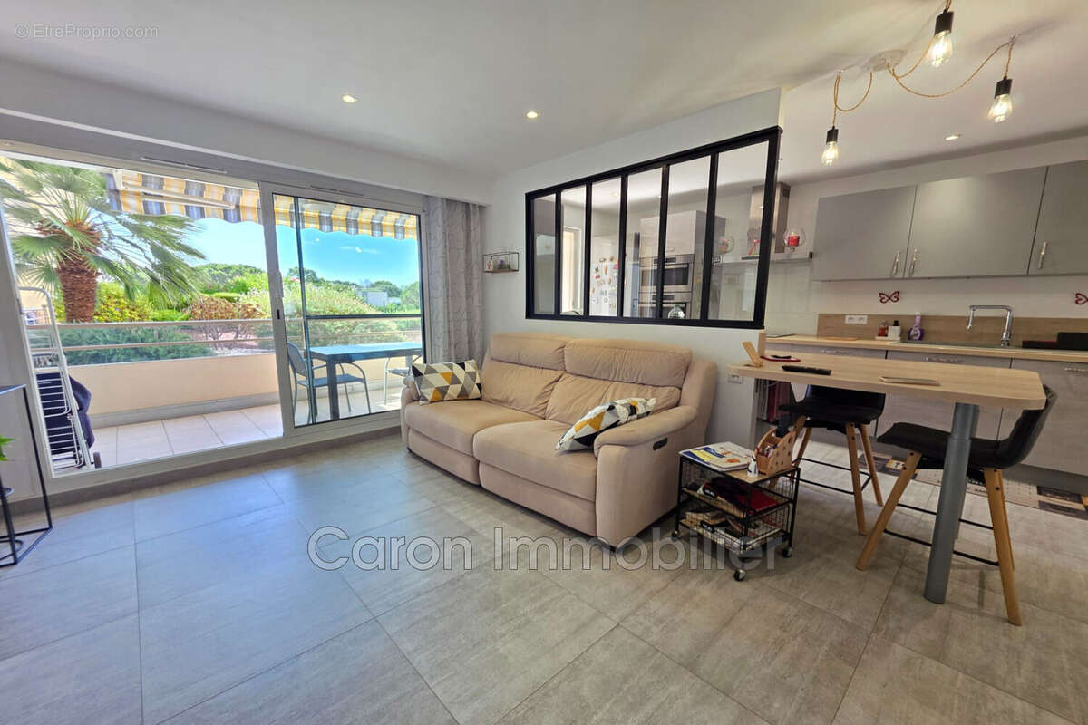 Appartement à MANDELIEU-LA-NAPOULE