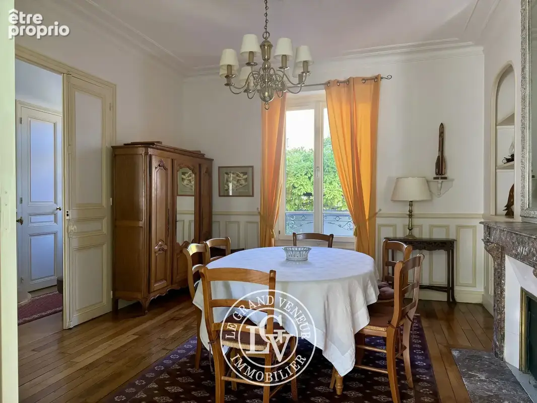 Fontainebleau – élégante maison bourgeoise de 227 m² avec jardin, véranda et garage - photo 16