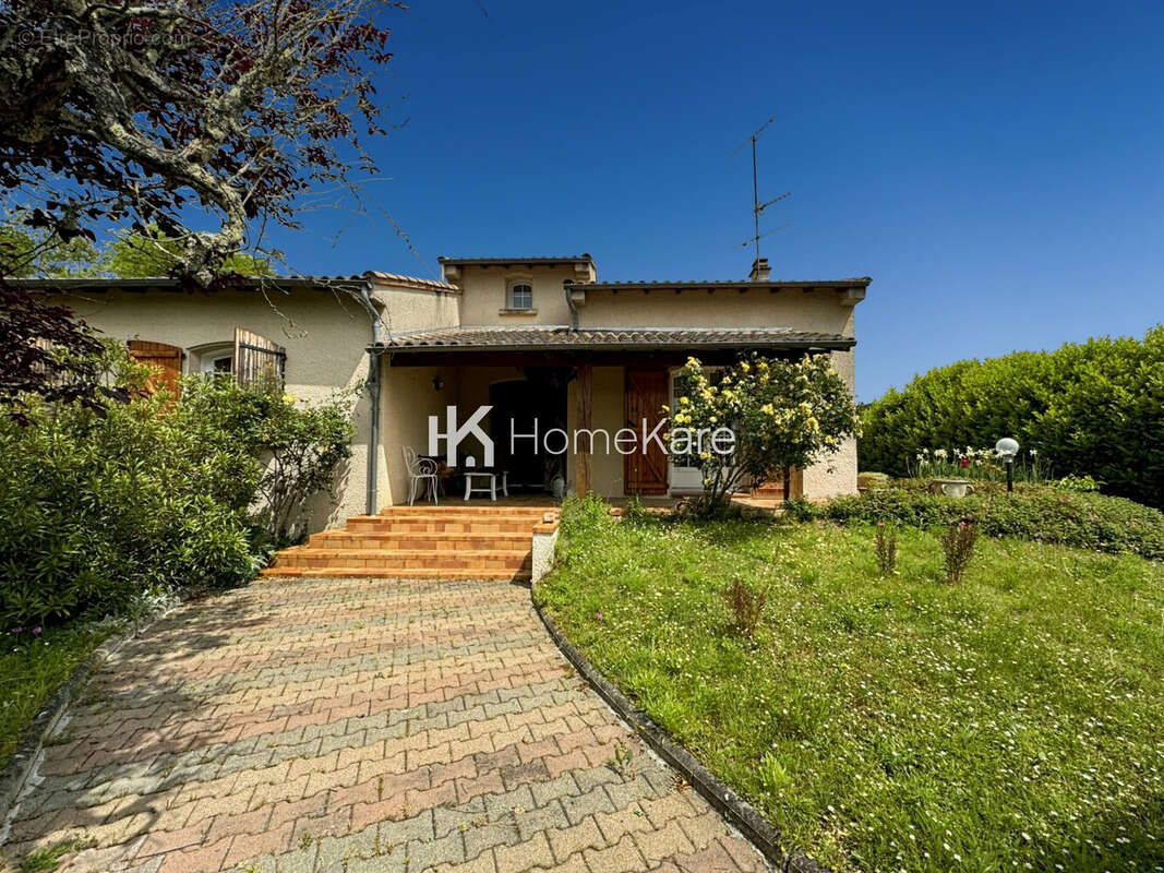 Maison à LA SALVETAT-SAINT-GILLES