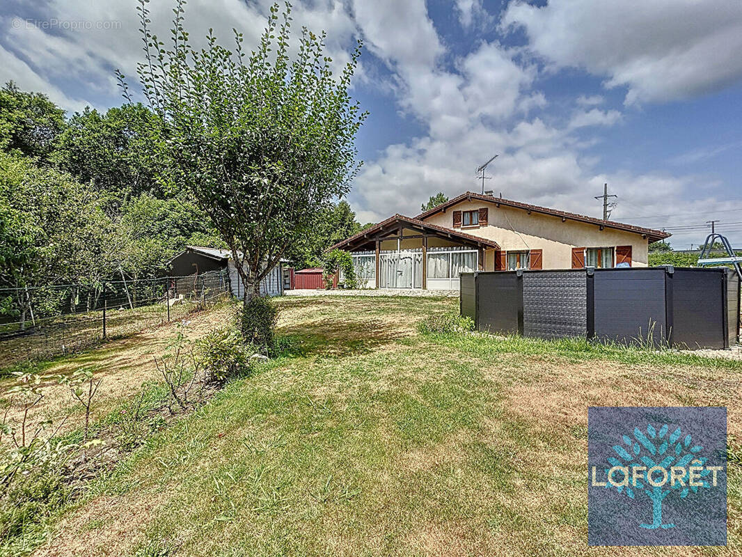 Maison à RIVIERE-SAAS-ET-GOURBY