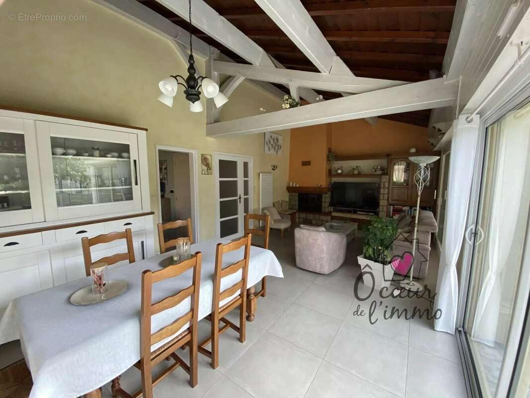 Maison à LA TESSOUALLE