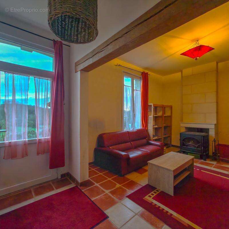 Maison à NEUILLE-PONT-PIERRE