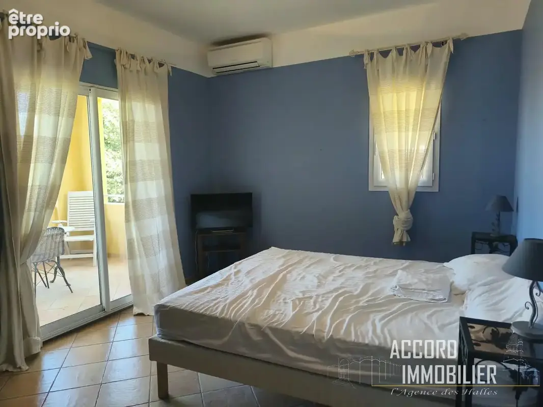 Superbe Maison T9 d'une superficie habitable de 286 m2 avec dépendances, piscine sur 1494 m2 de terrain - photo 10