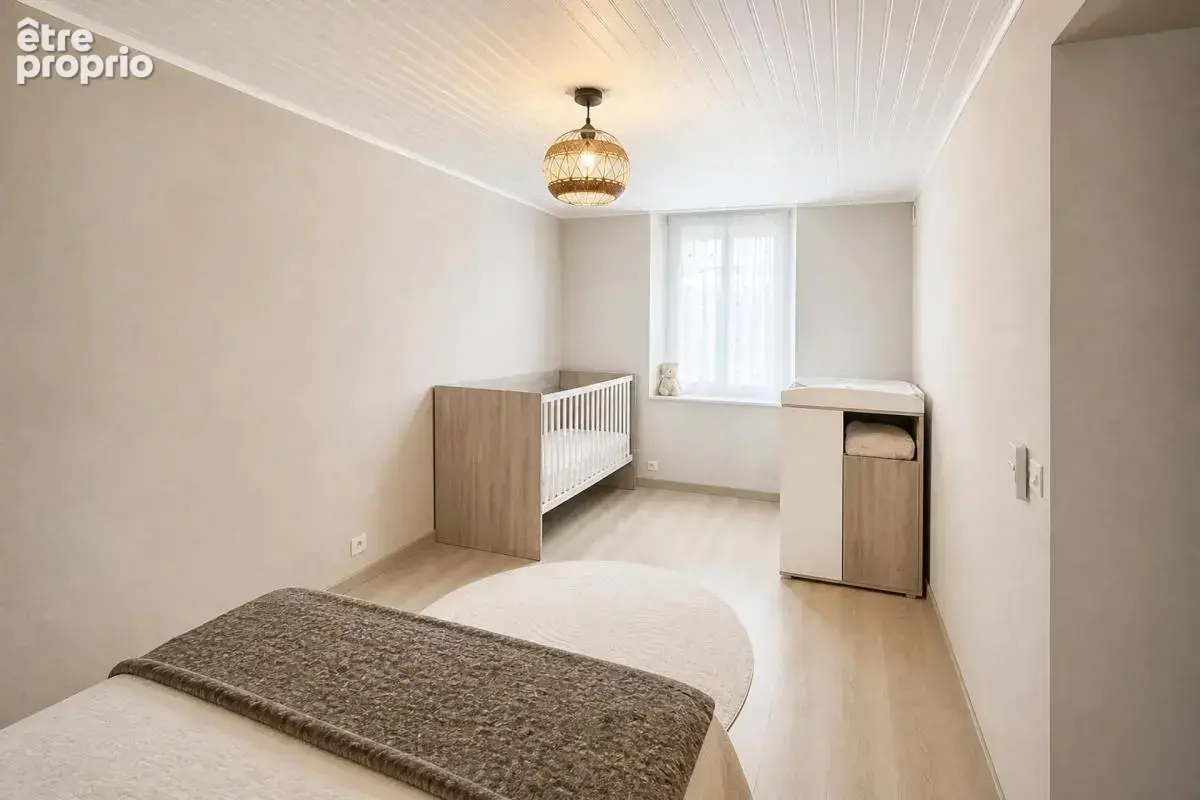 Maison de 6 pièces de 180 m² à Saint-Germain-des-Bois - photo 10