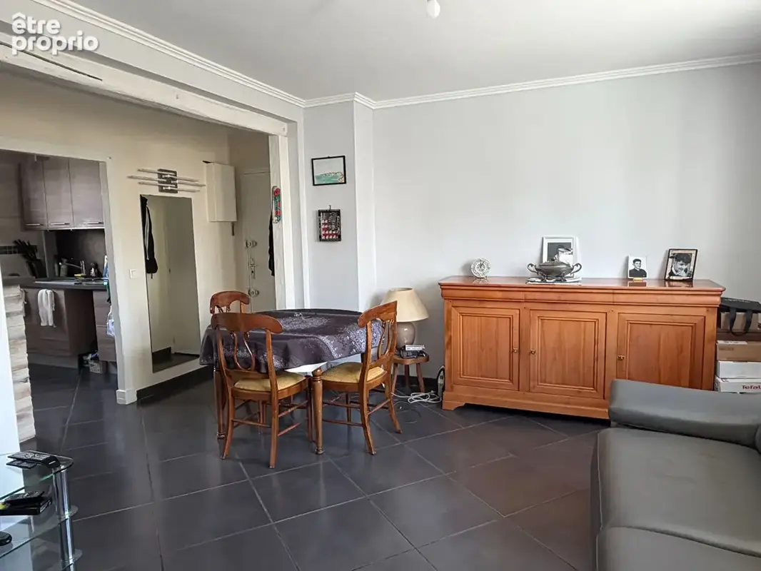 Appartement à LES CLAYES-SOUS-BOIS