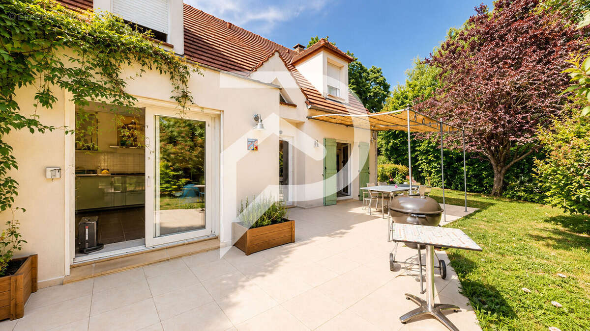 Maison familiale 158 m² avec piscine à Maule - photo 3