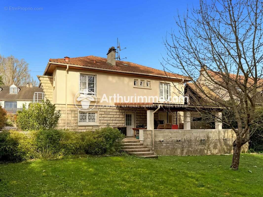 Maison à SOISY-SUR-SEINE