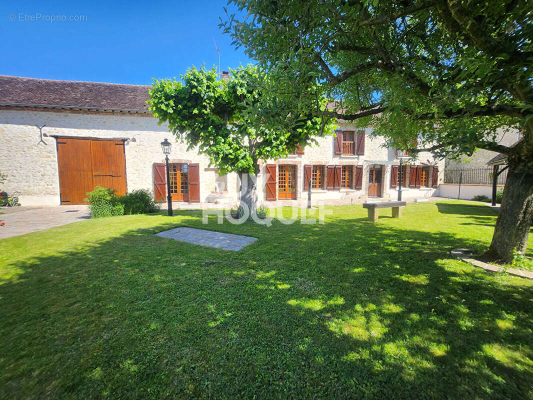 Maison à LONGUEVILLE