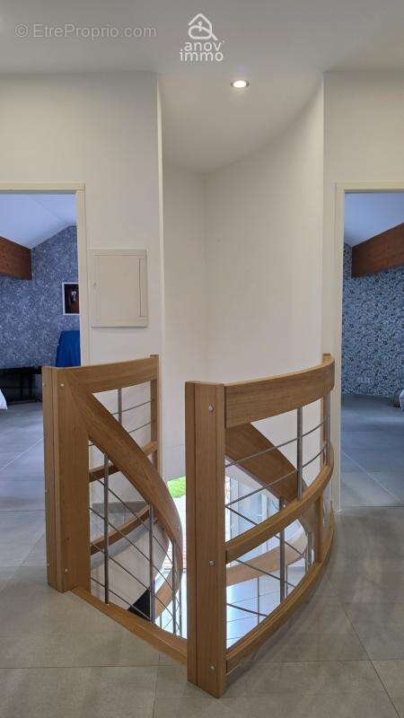 Maison à SAINT-MARTIN-LE-VINOUX