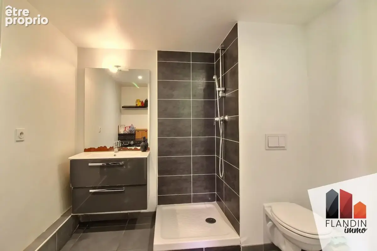Appartement 81 m² à Vernaison  - photo 8