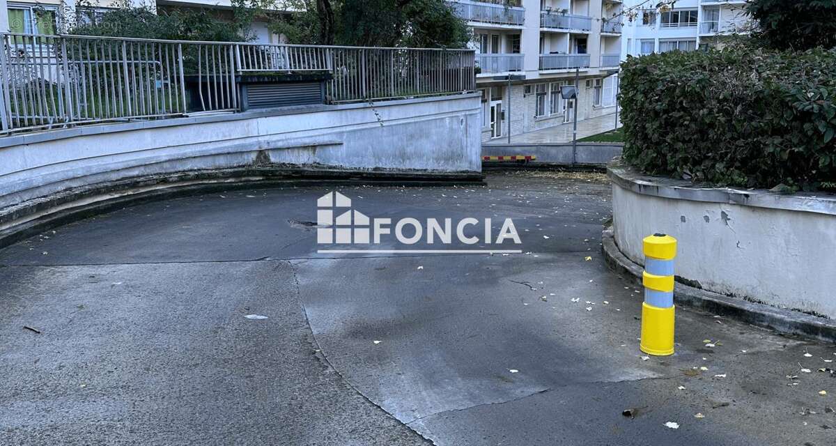 Parking à PARIS-19E