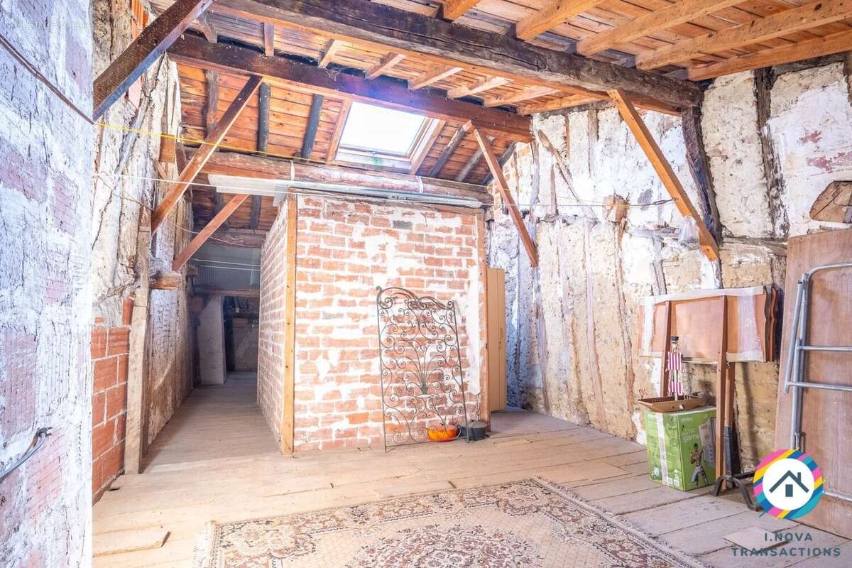Maison de ville 118 m² – Terrasse / cour  – Dépendance – Combles aménageables – Centre Mazères - photo 19