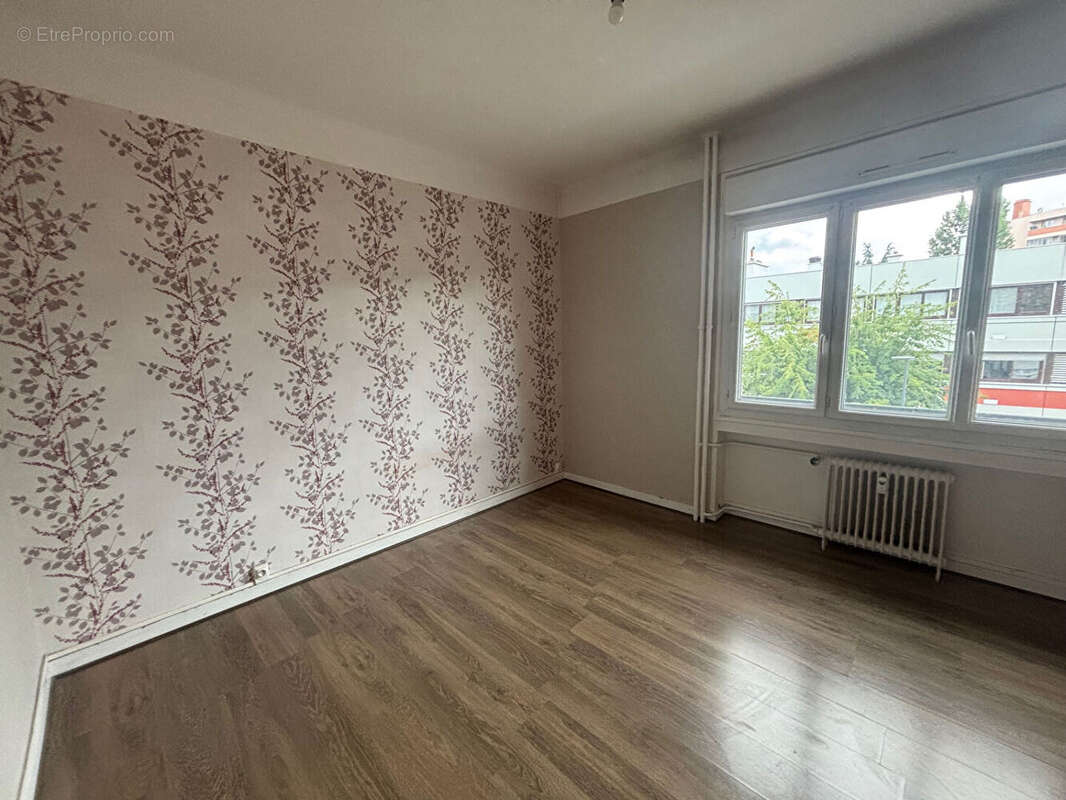 Montplaisir Grand F2 avec balcon - photo 3