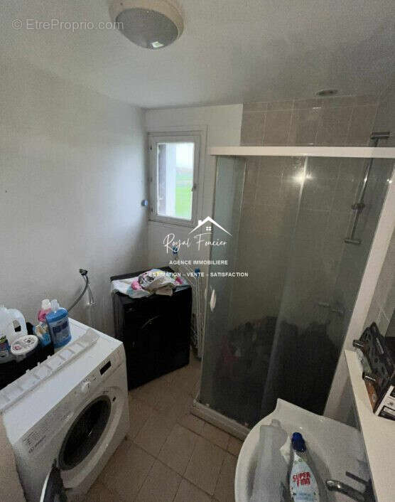 Salle d'eau RDC - Maison à SAINTE-MAURE-DE-TOURAINE