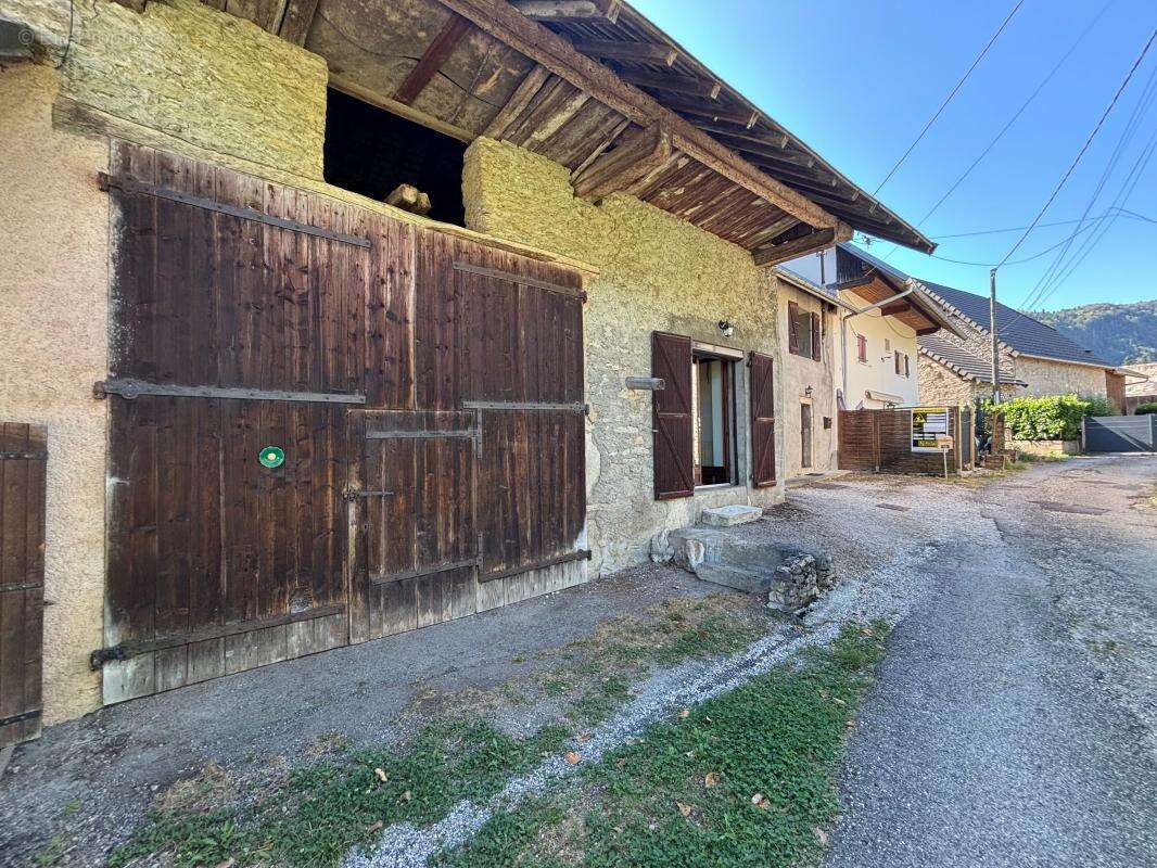 Maison À Vendre - 75m² - photo 2