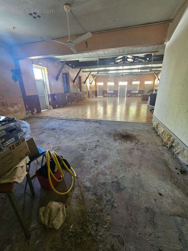 Commerce à LE PRECHEUR