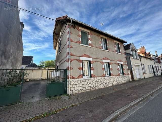 Maison de bourg  130 m² - photo 2