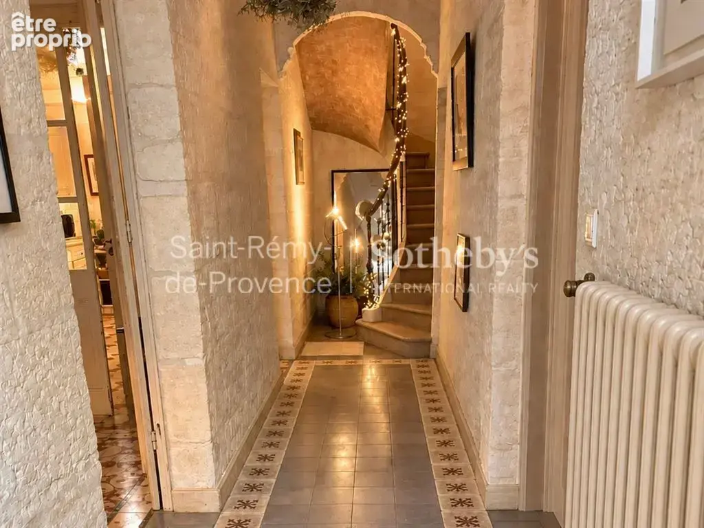 Maison ancienne de caractère à pied du centre de Fontvieille - photo 3