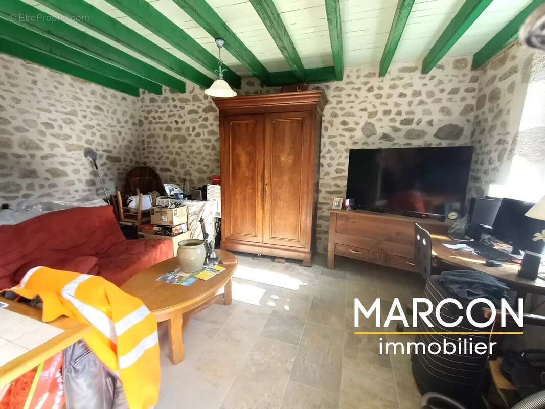 Maison à LE DONZEIL