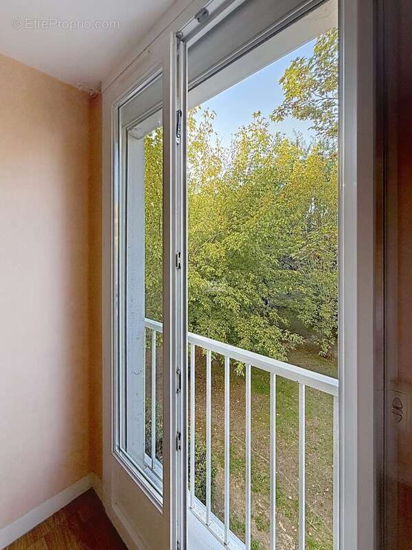 Appartement à VILLENAVE-D&#039;ORNON