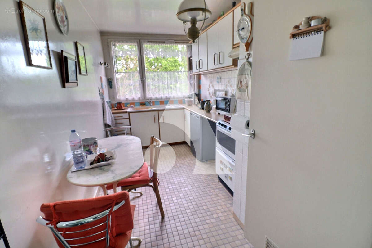 Appartement à BEAUCHAMP