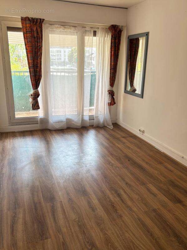 Appartement à CHAVILLE