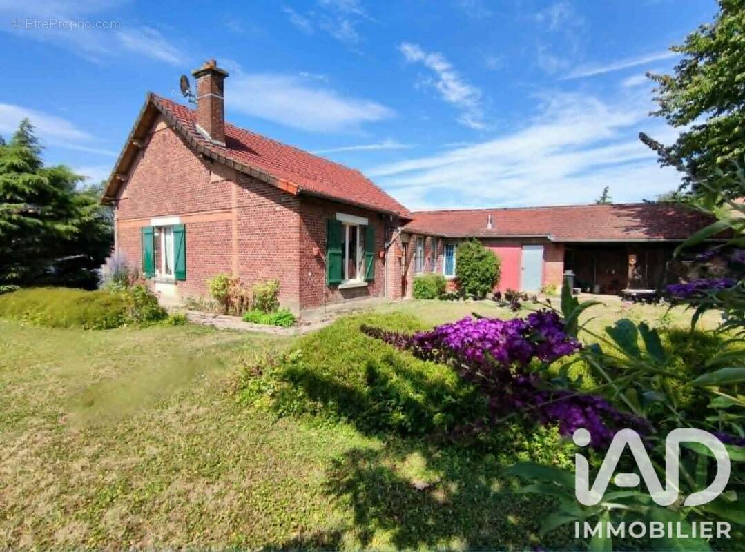 Photo 1 - Maison à ROIGLISE