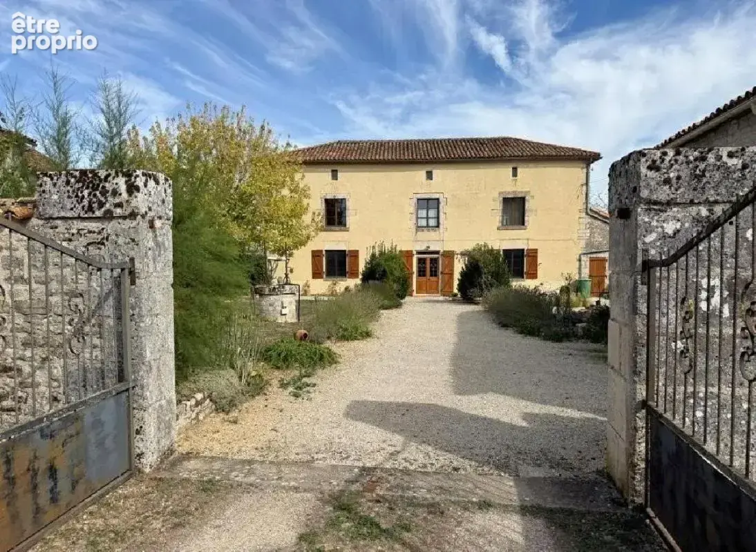 Photo Maison à Villefagnan au prix de 199 950€